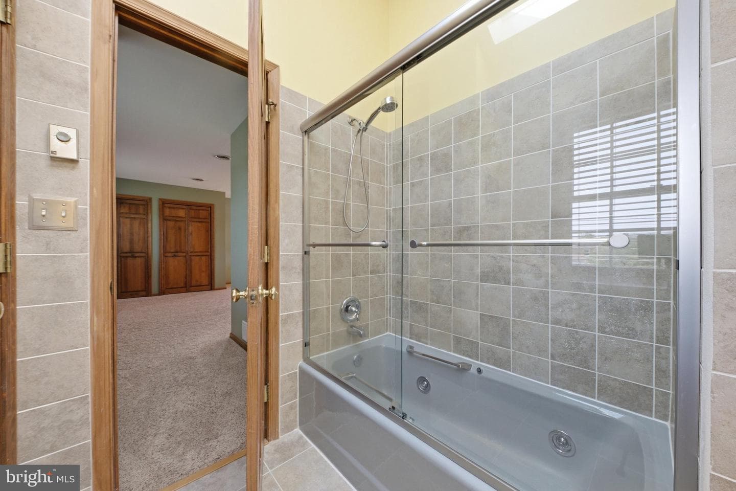 1002 N Main Street photo 32