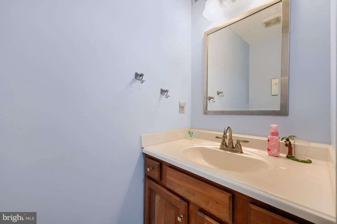 3385 Jeffrey Lori South Drive photo 13