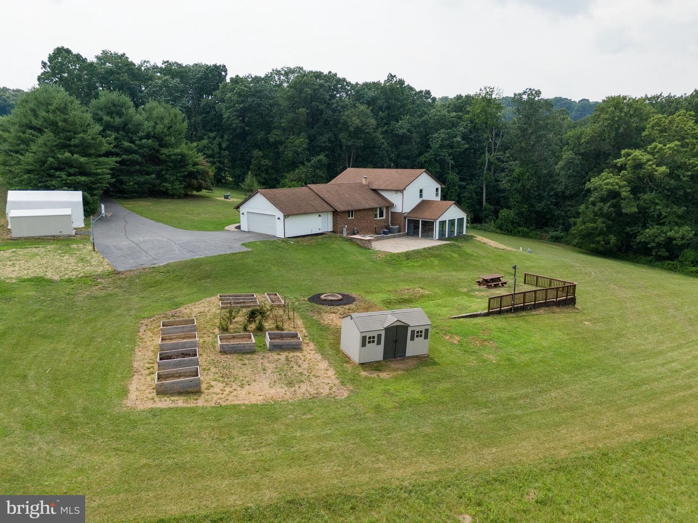 1951 Albert Rill Road photo 71