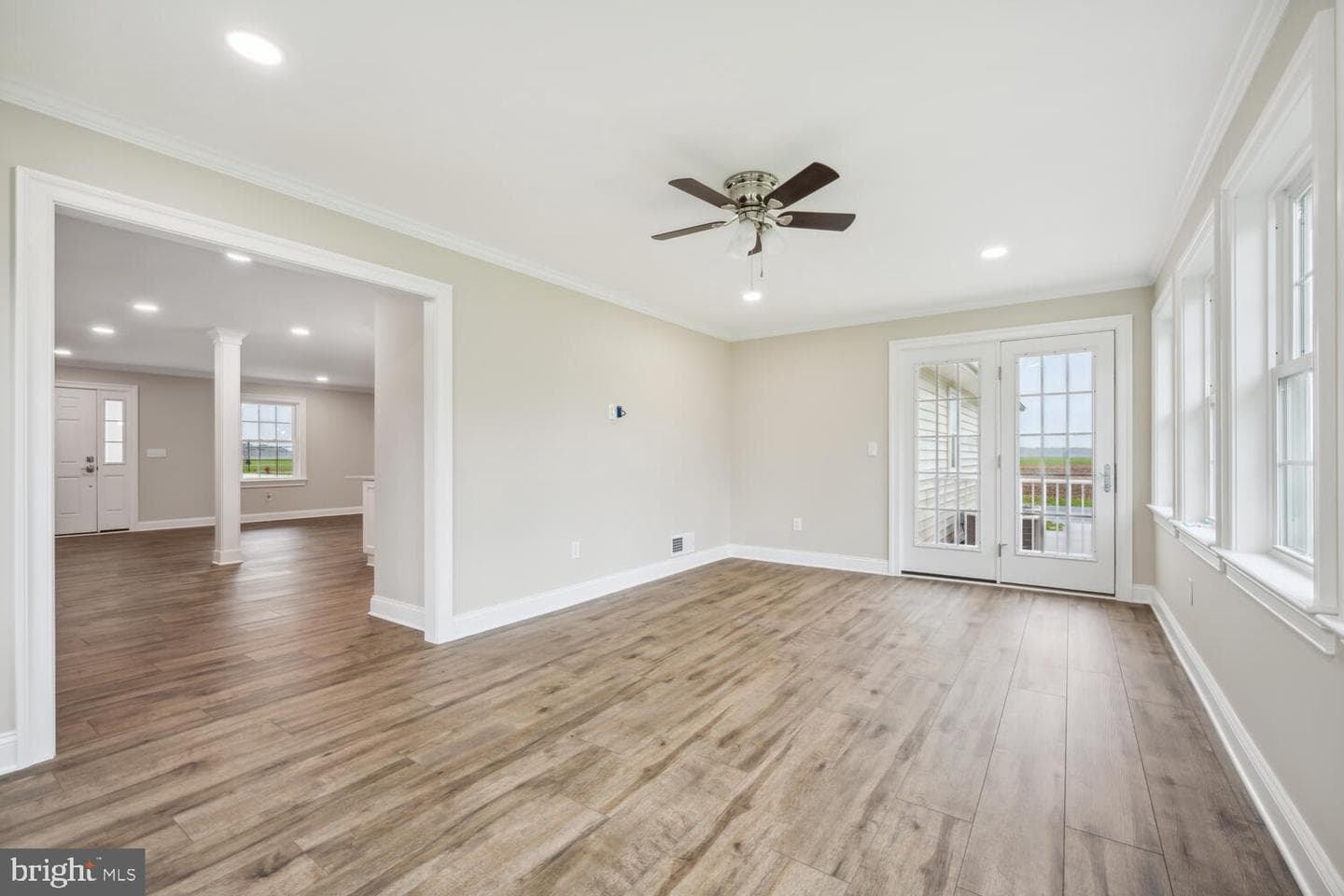 405 Collins Avenue photo 13