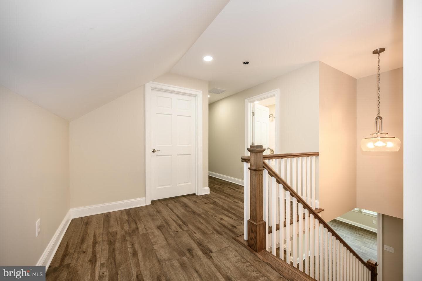 405 Collins Avenue photo 24