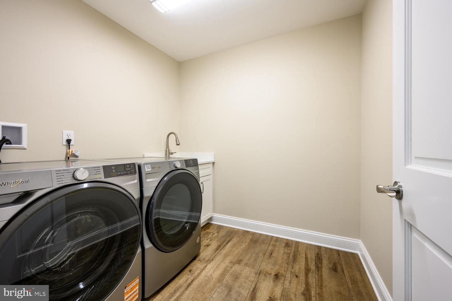 405 Collins Avenue photo 35