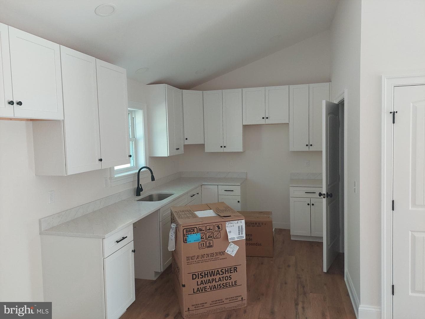 5914 Harvey Street photo 5