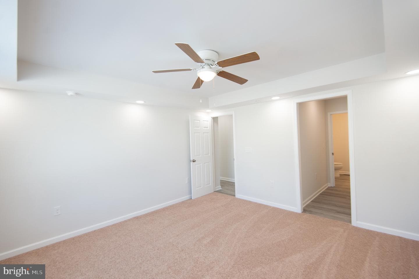 107 Railroad Avenue photo 18