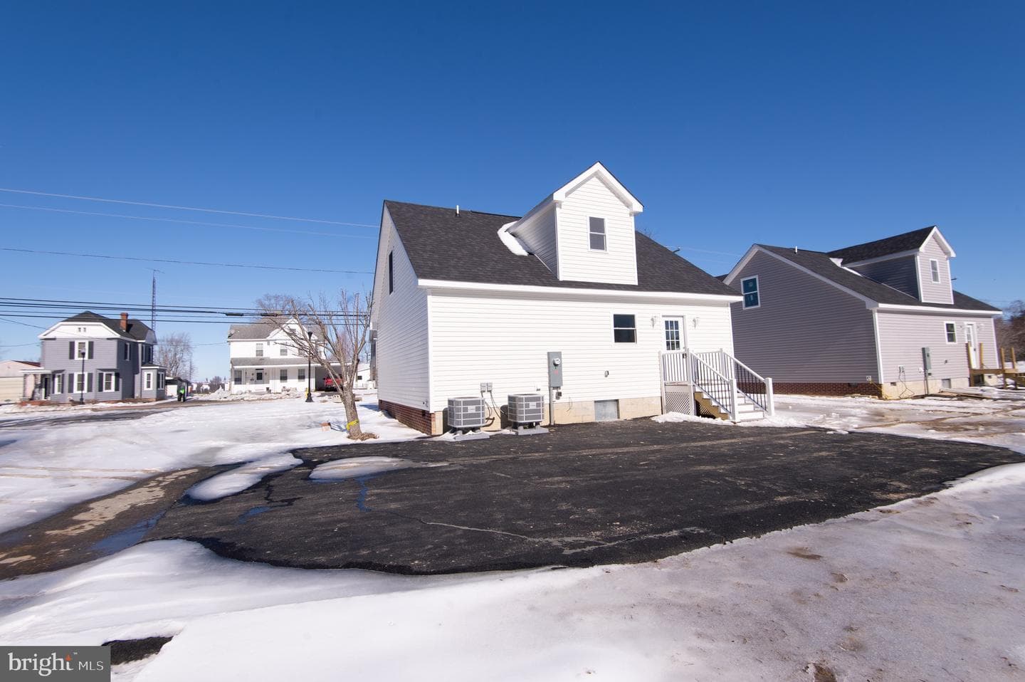 107 Railroad Avenue photo 31