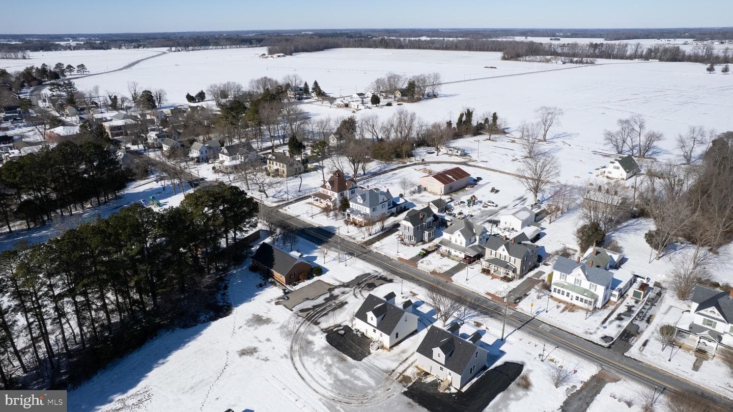 107 Railroad Avenue photo 45