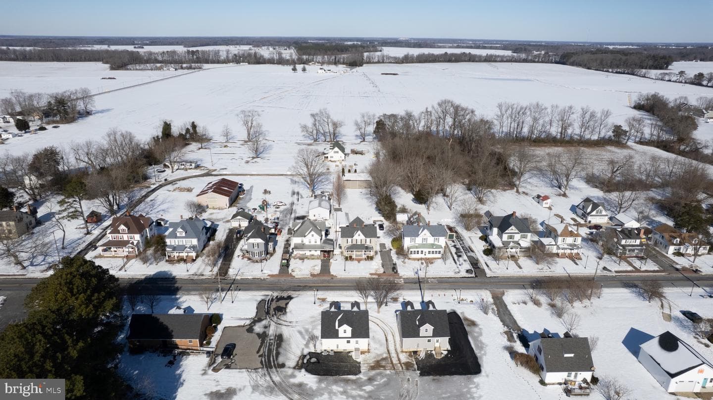 107 Railroad Avenue photo 46