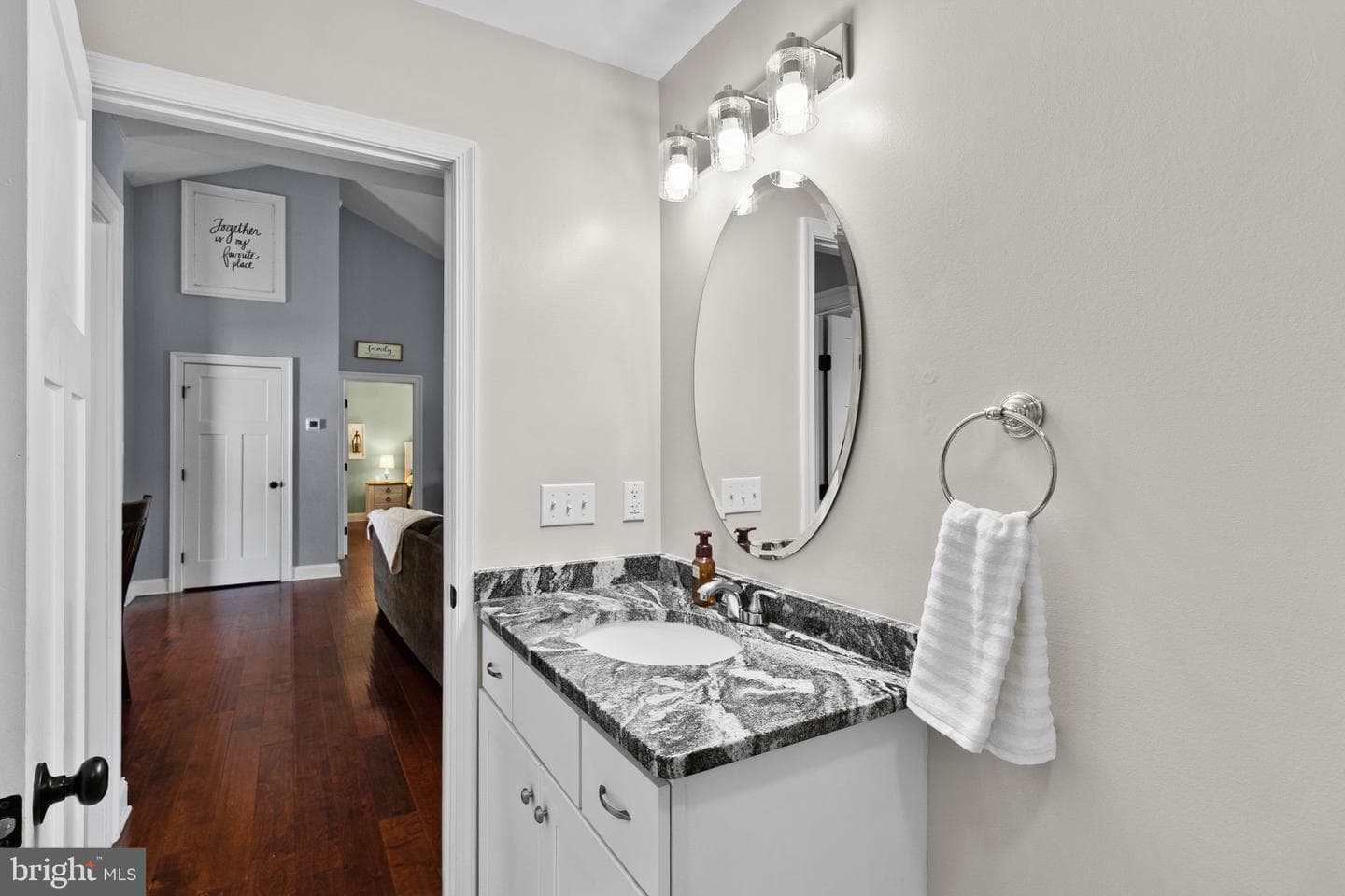 102 Barnes Court photo 30