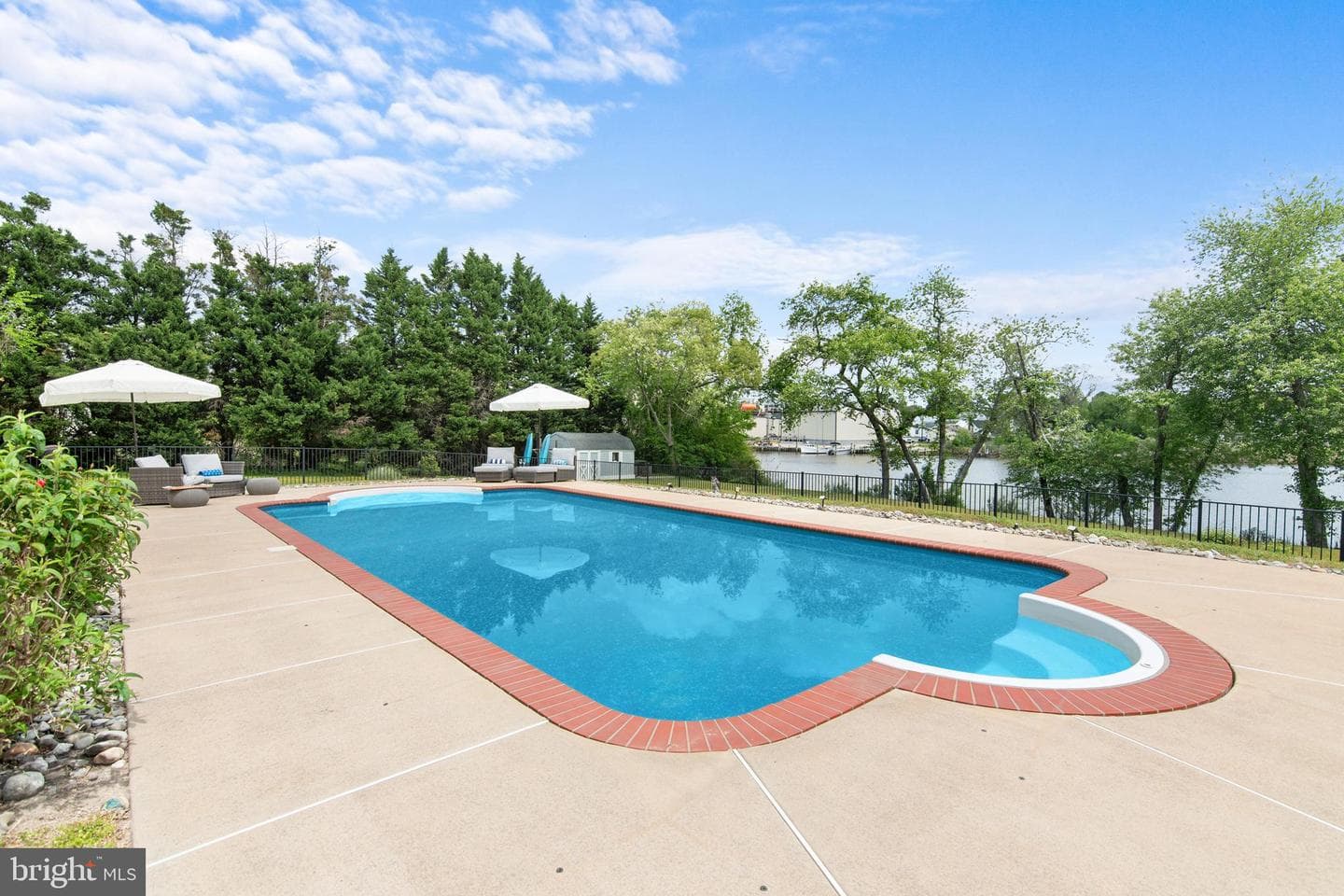 6011 Sunnyside Court photo 25