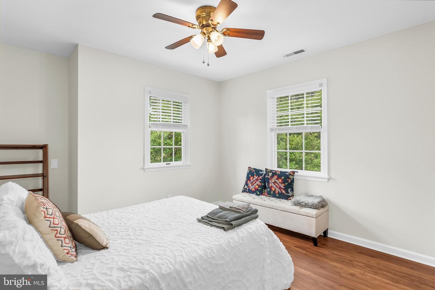 6011 Sunnyside Court photo 31