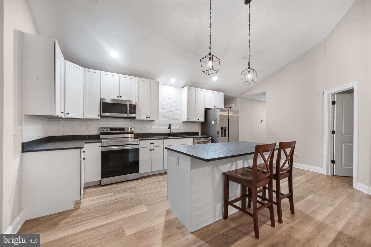 6236 Solomons Circle photo 10