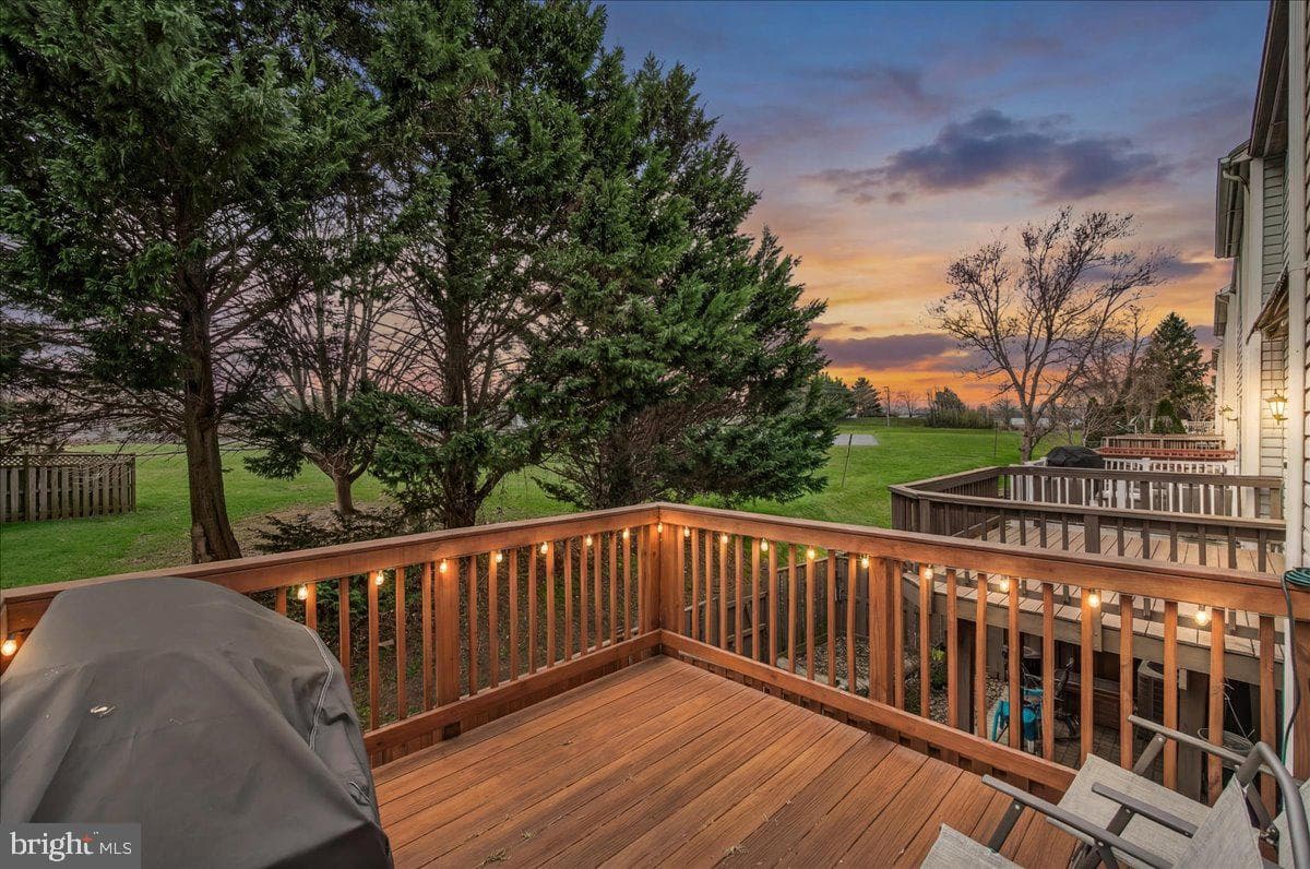 7093 Gresham Court W photo 2