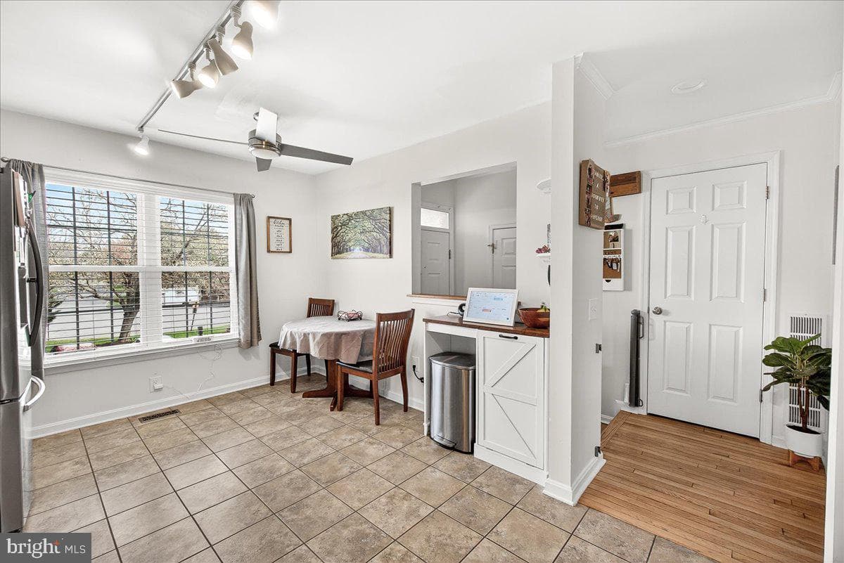 7093 Gresham Court W photo 6