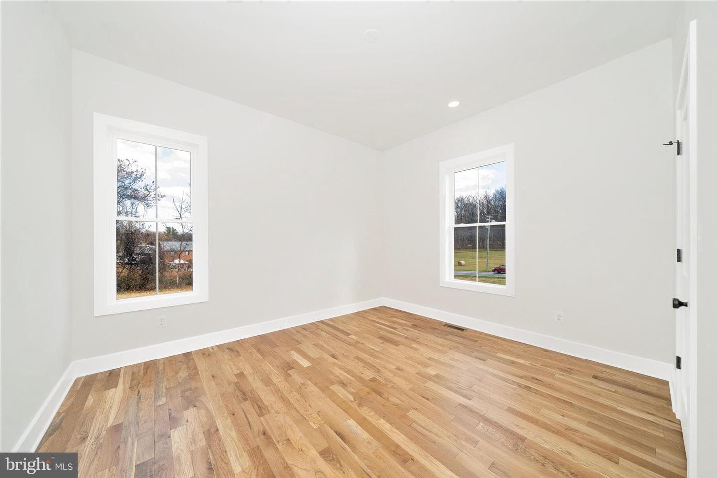 15030 New Windsor Road photo 11
