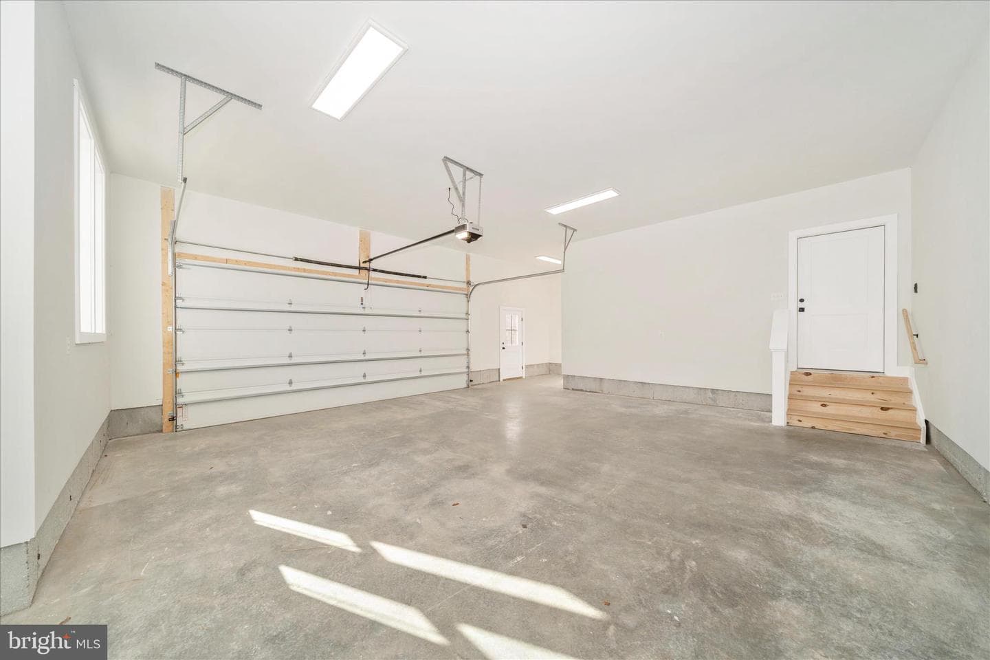 15030 New Windsor Road photo 16
