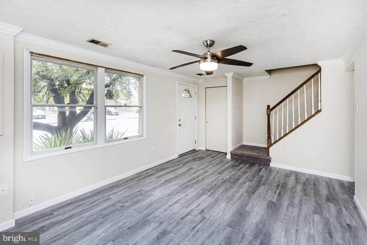 122 Sandalwood Court photo 15