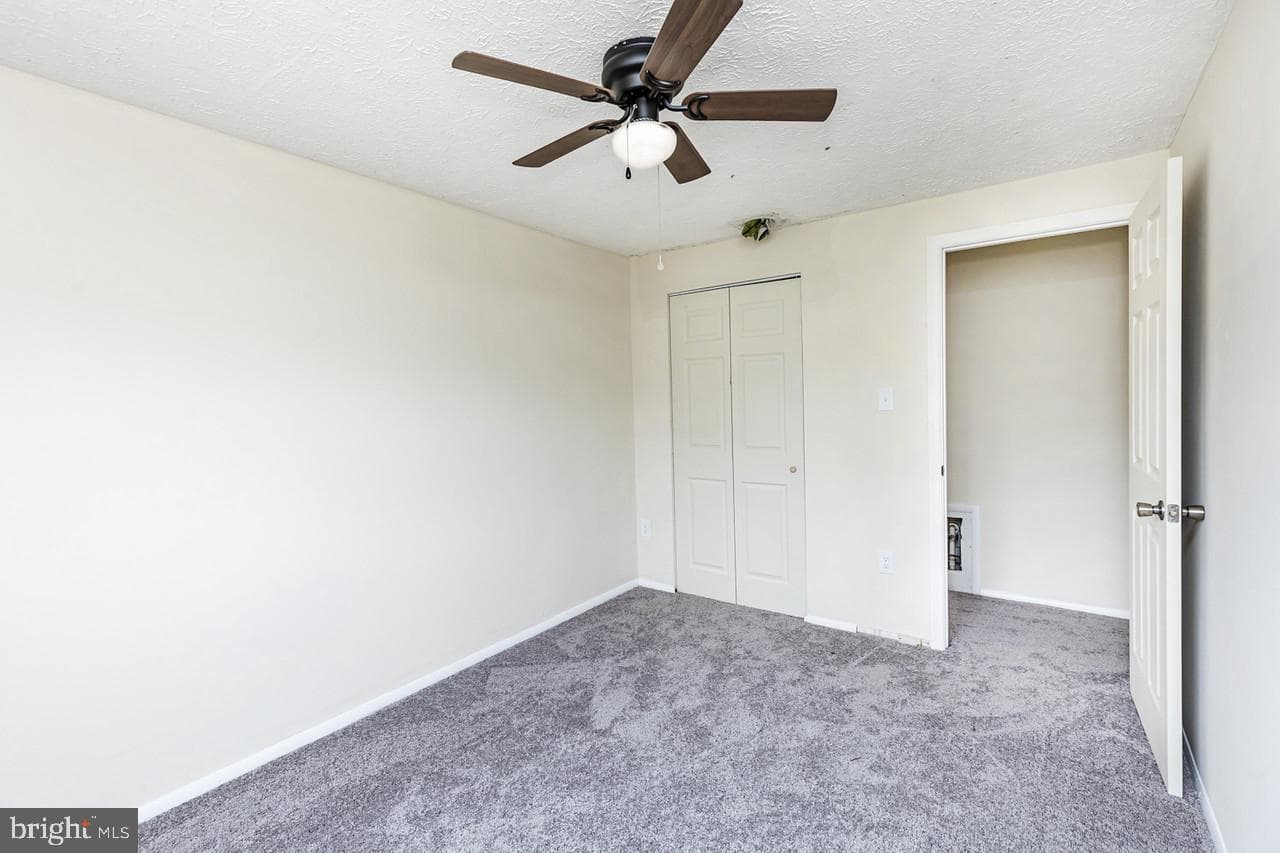 122 Sandalwood Court photo 25