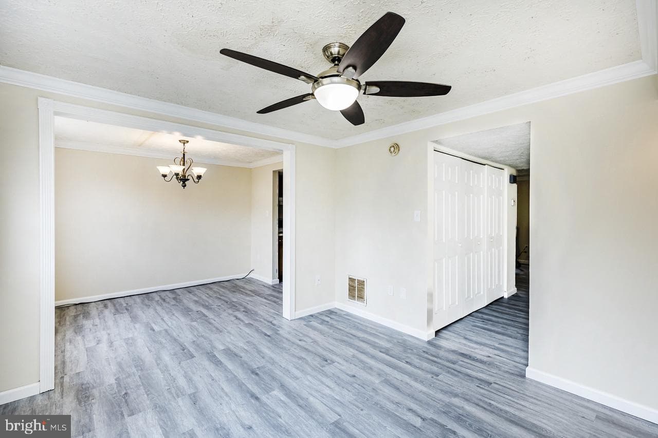 122 Sandalwood Court photo 6