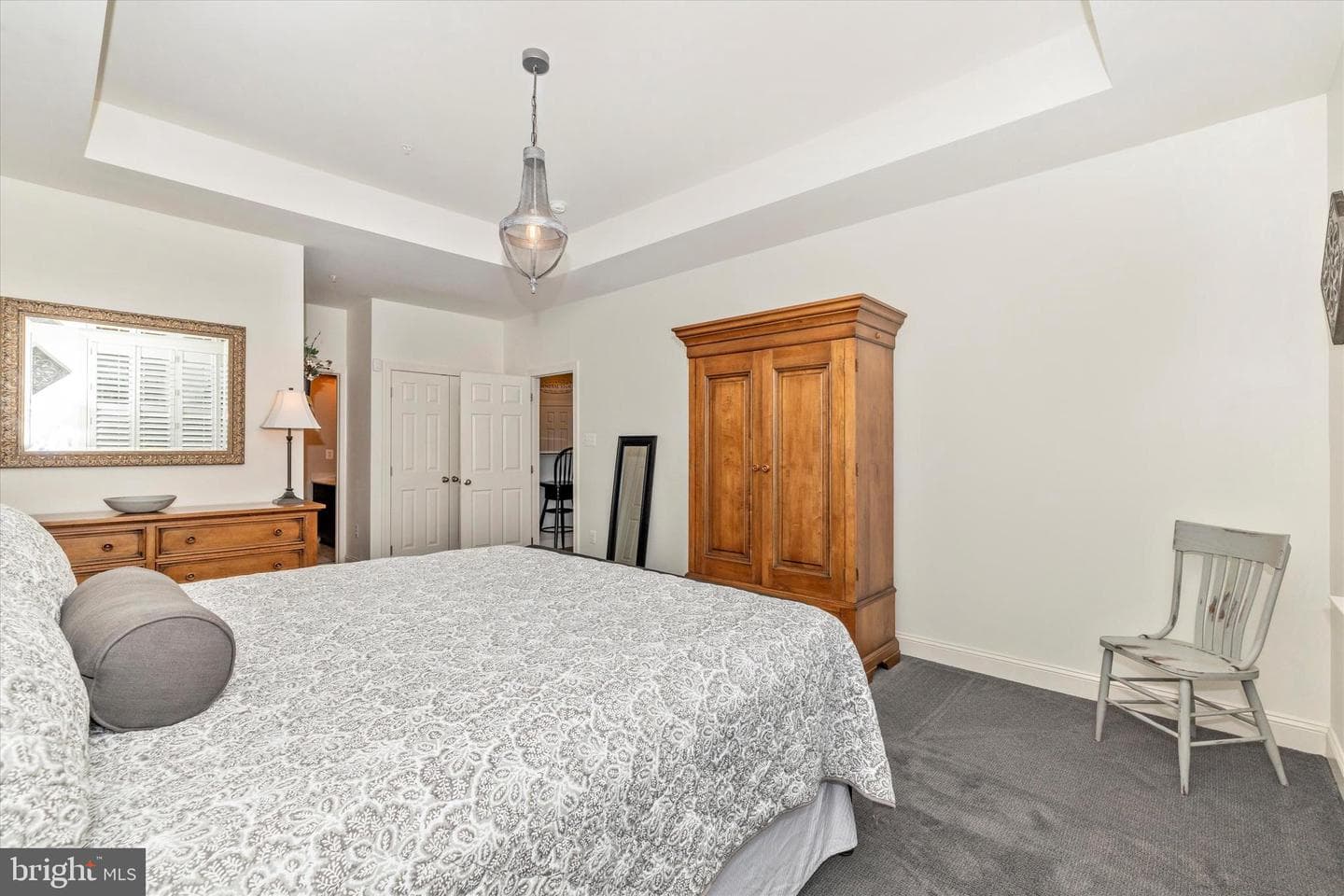 520 Isaac Russell Street photo 16