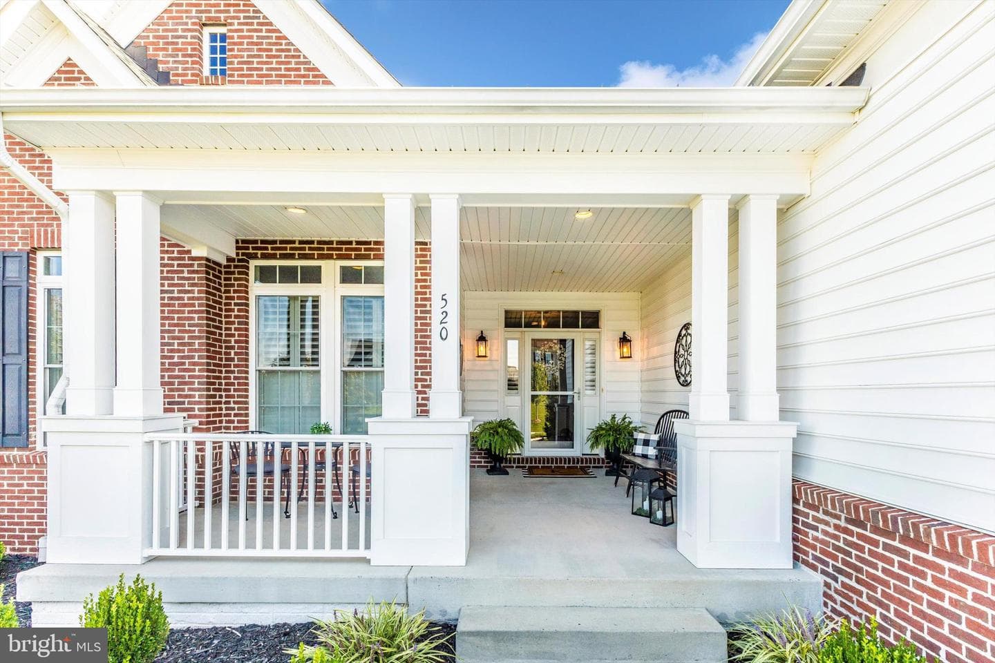 520 Isaac Russell Street photo 2