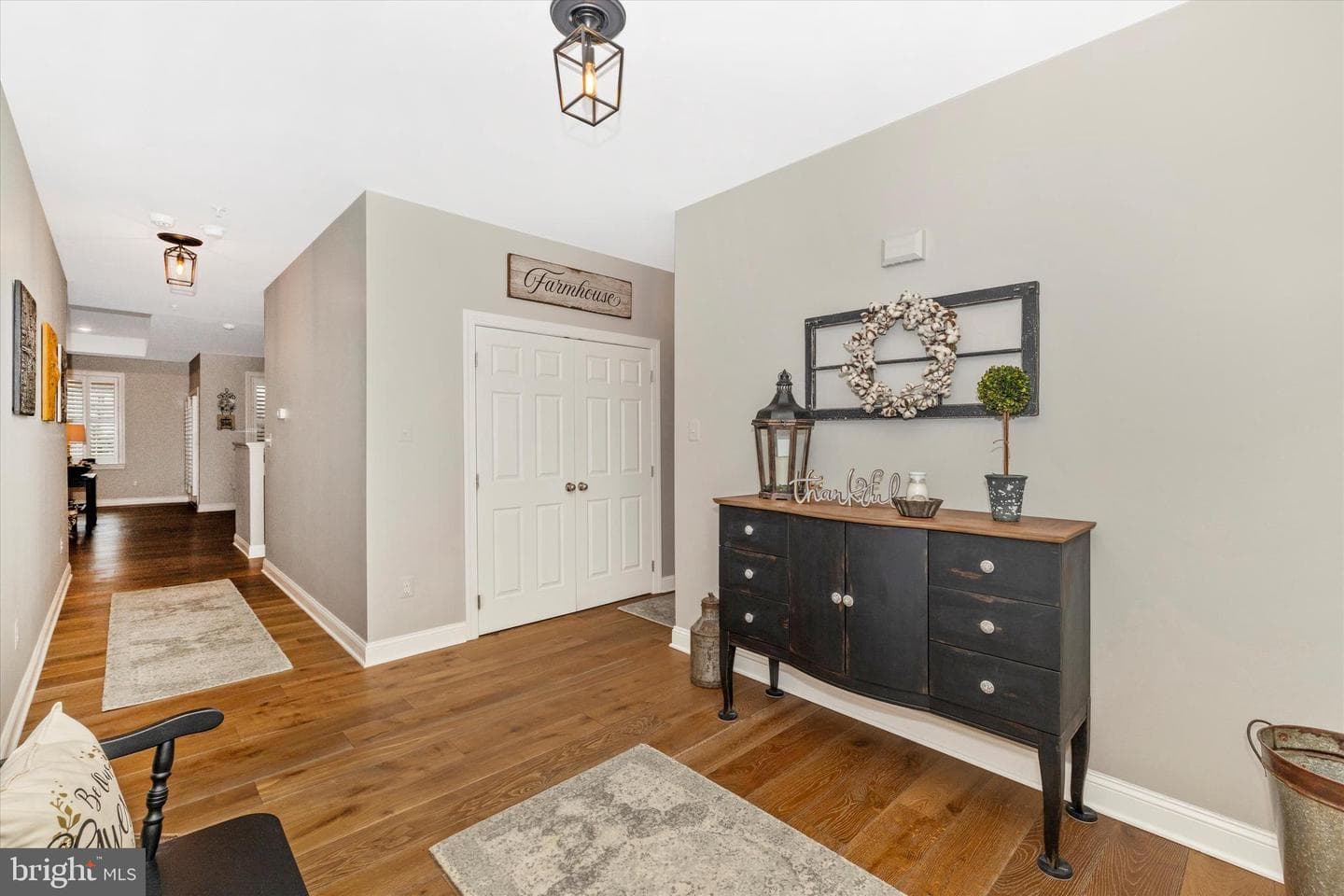 520 Isaac Russell Street photo 5