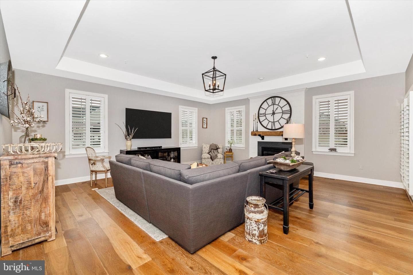 520 Isaac Russell Street photo 6