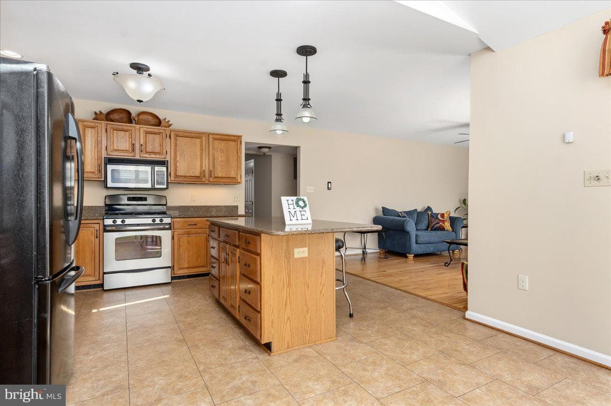 2110 Foxfield photo 21