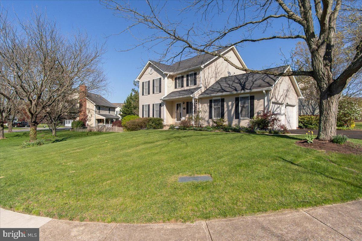 2110 Foxfield photo 4