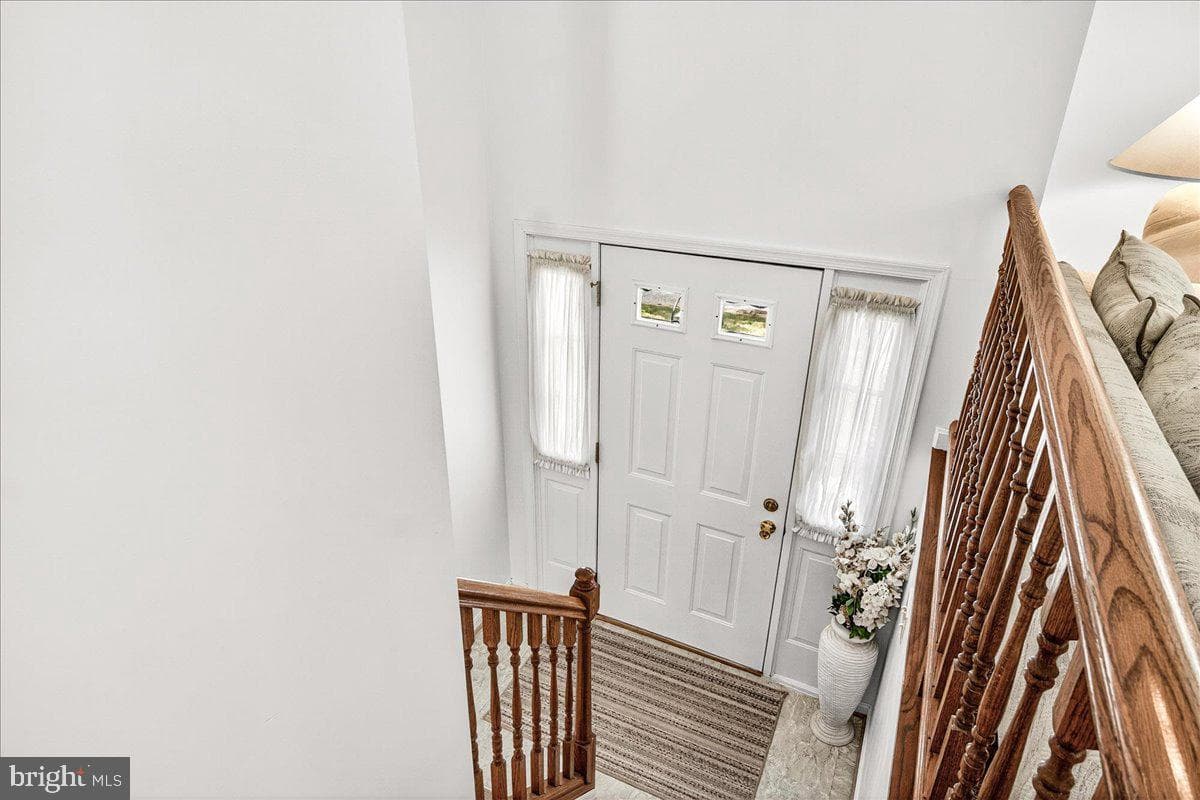 1103 Midvale Avenue photo 6