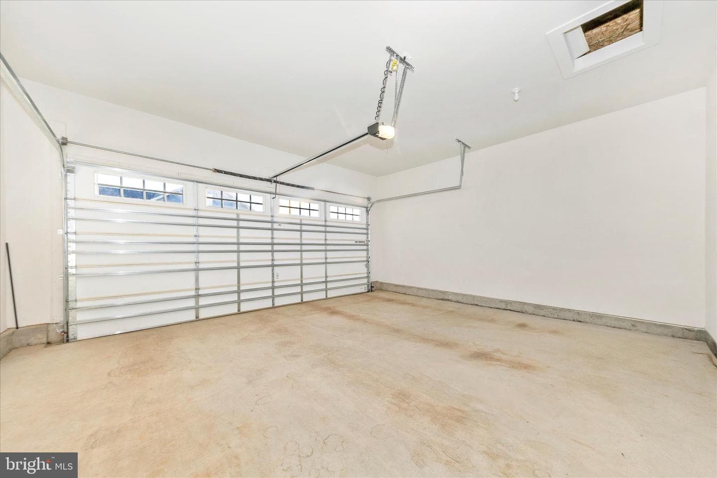 413 Bucklebury Lane photo 36