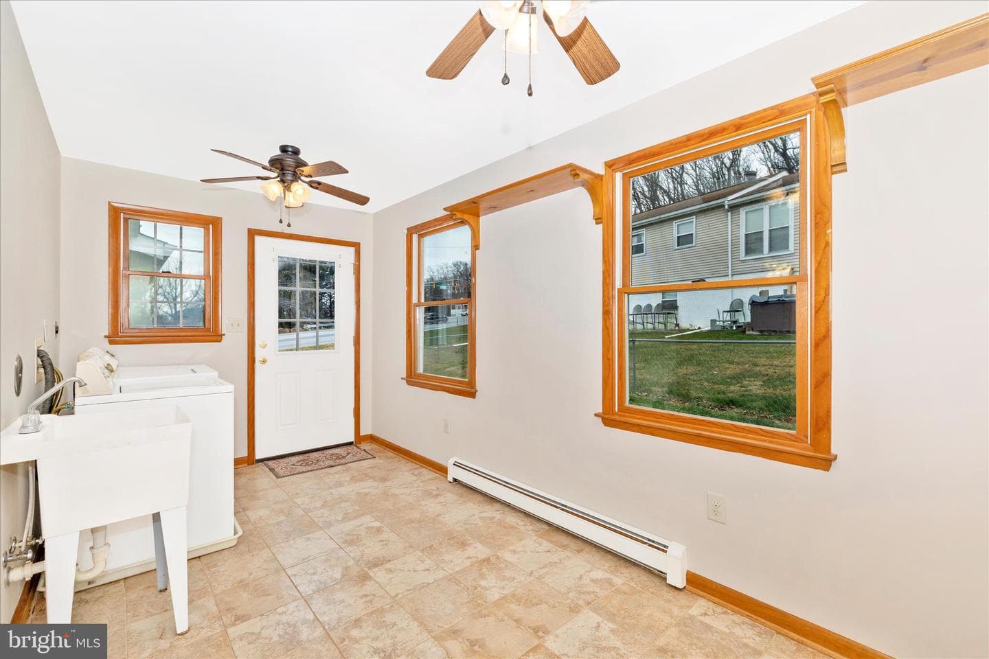 10223 Liberty Road photo 16