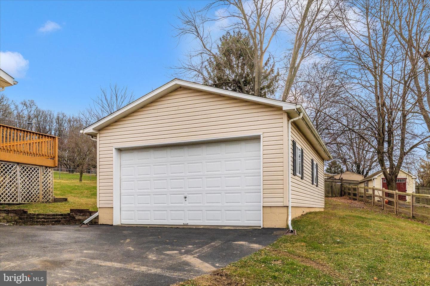 10223 Liberty Road photo 43