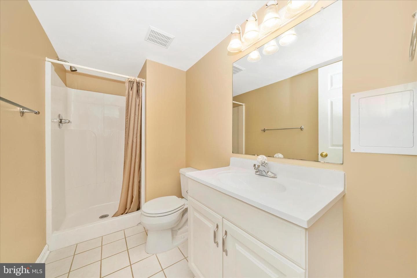 2181 E Greenleaf Drive photo 32
