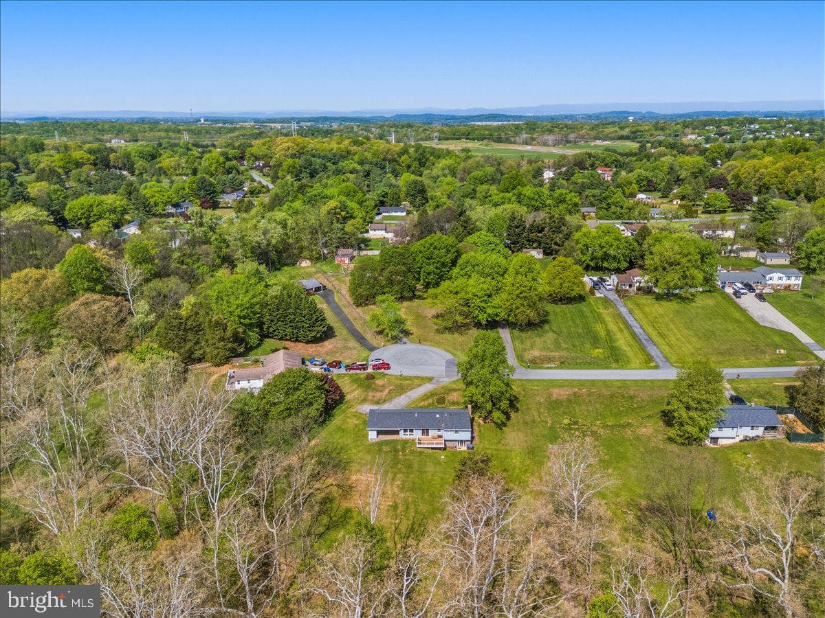 4389 Moleton Drive photo 68