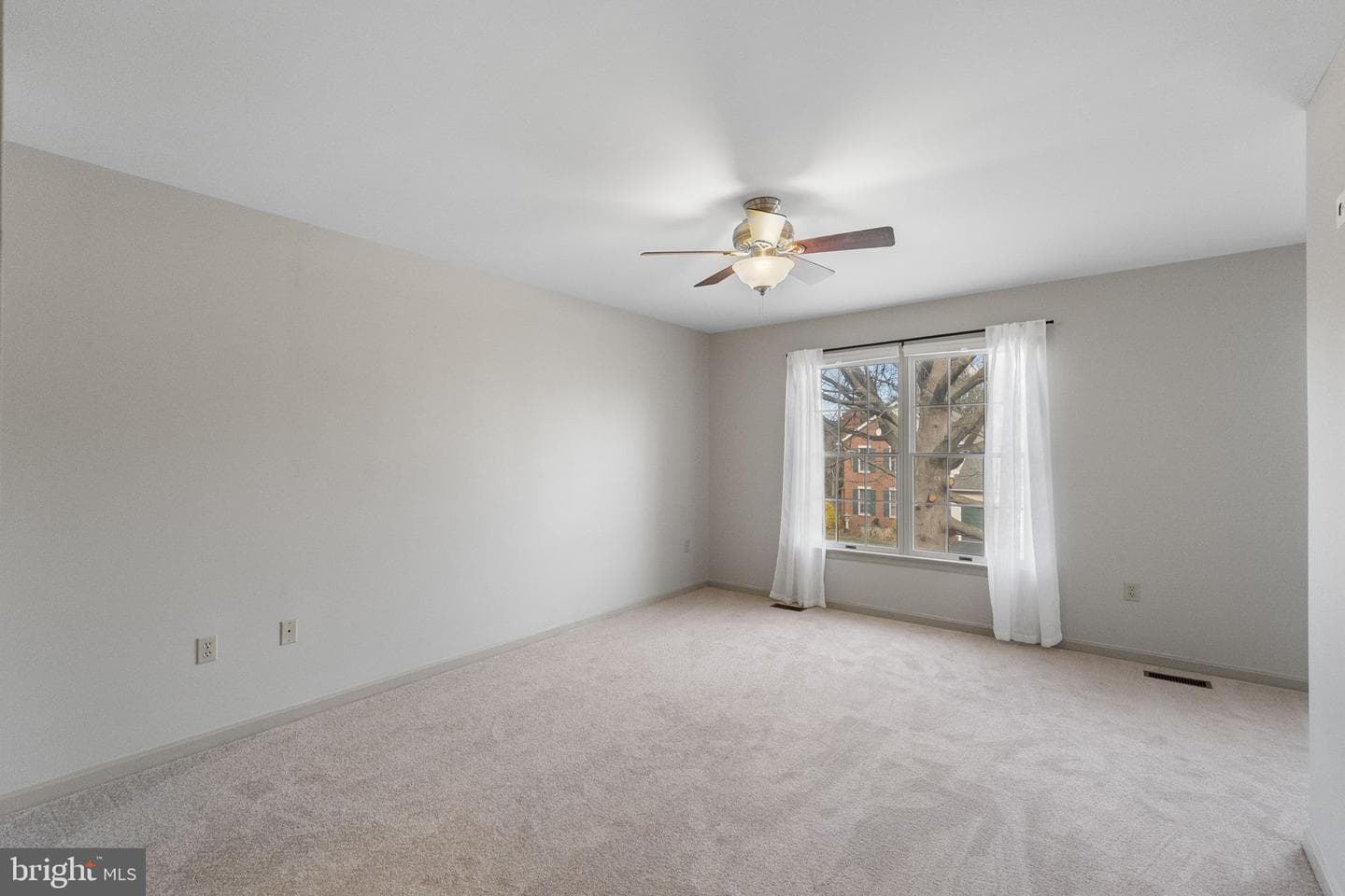 2107 Charlton House Way photo 8