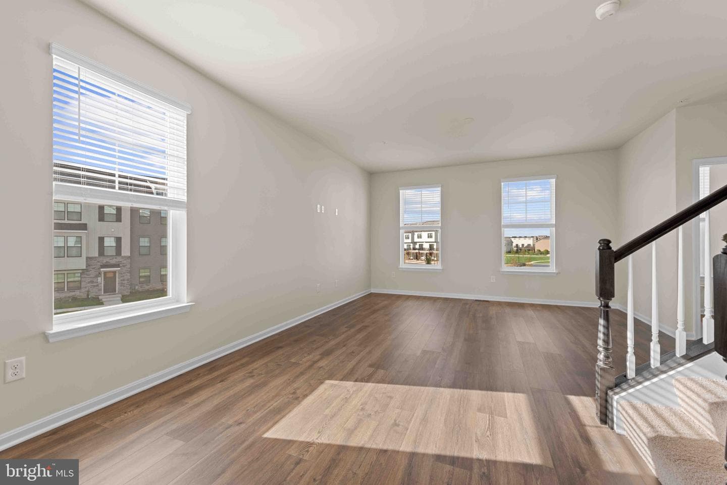 417 Ensemble Way photo 17