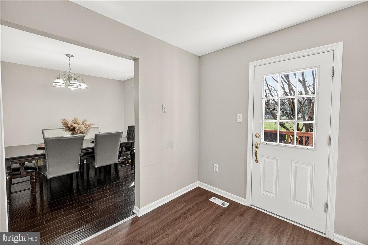 2219 Waller House Court photo 8