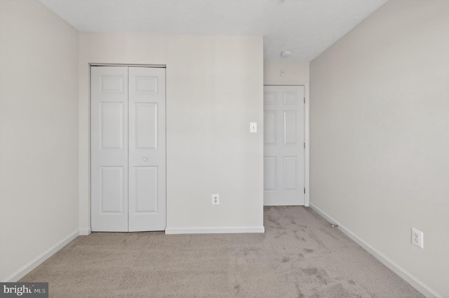 6409 Weatherby Court #m photo 12