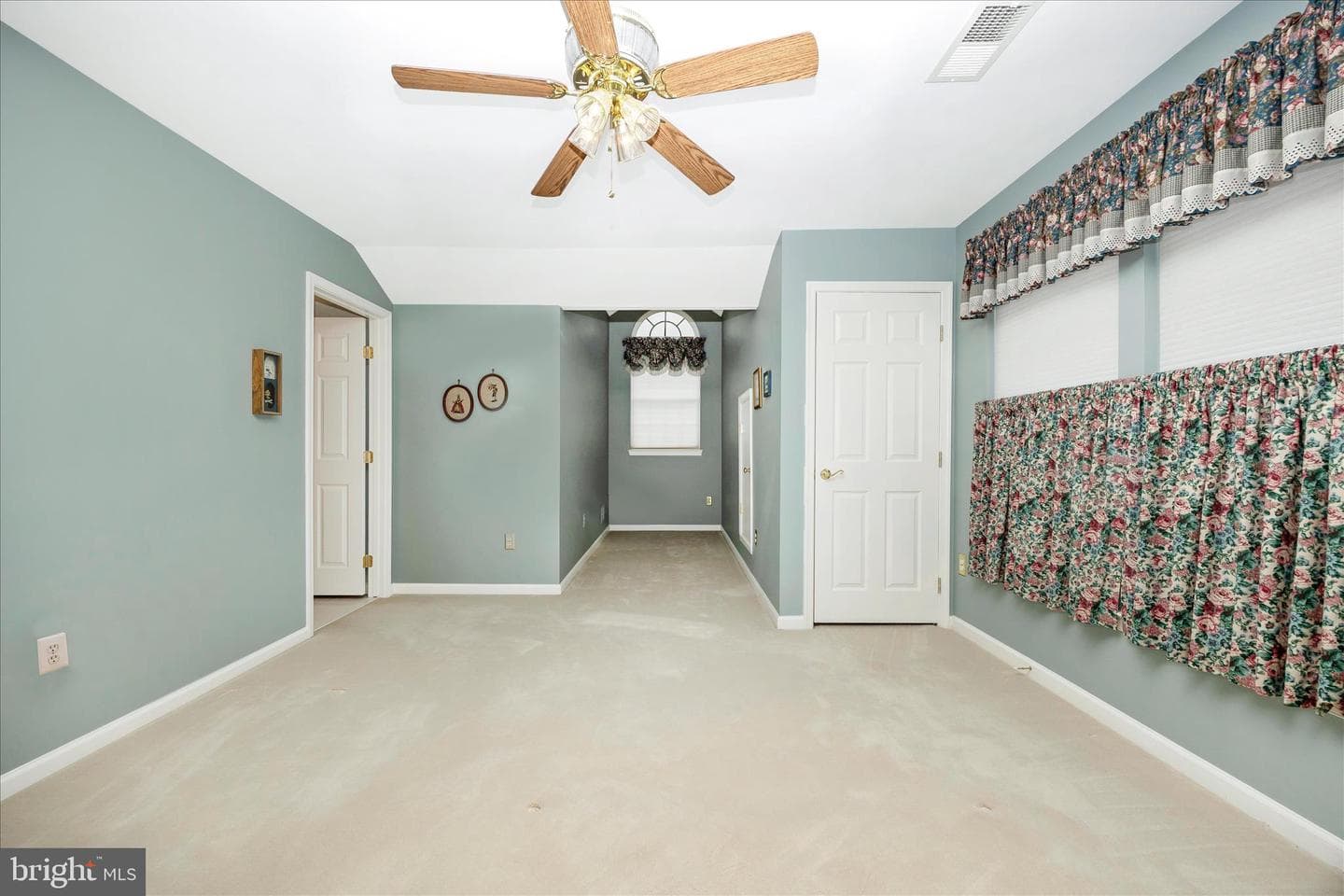 5811 Upton Circle #49 photo 33