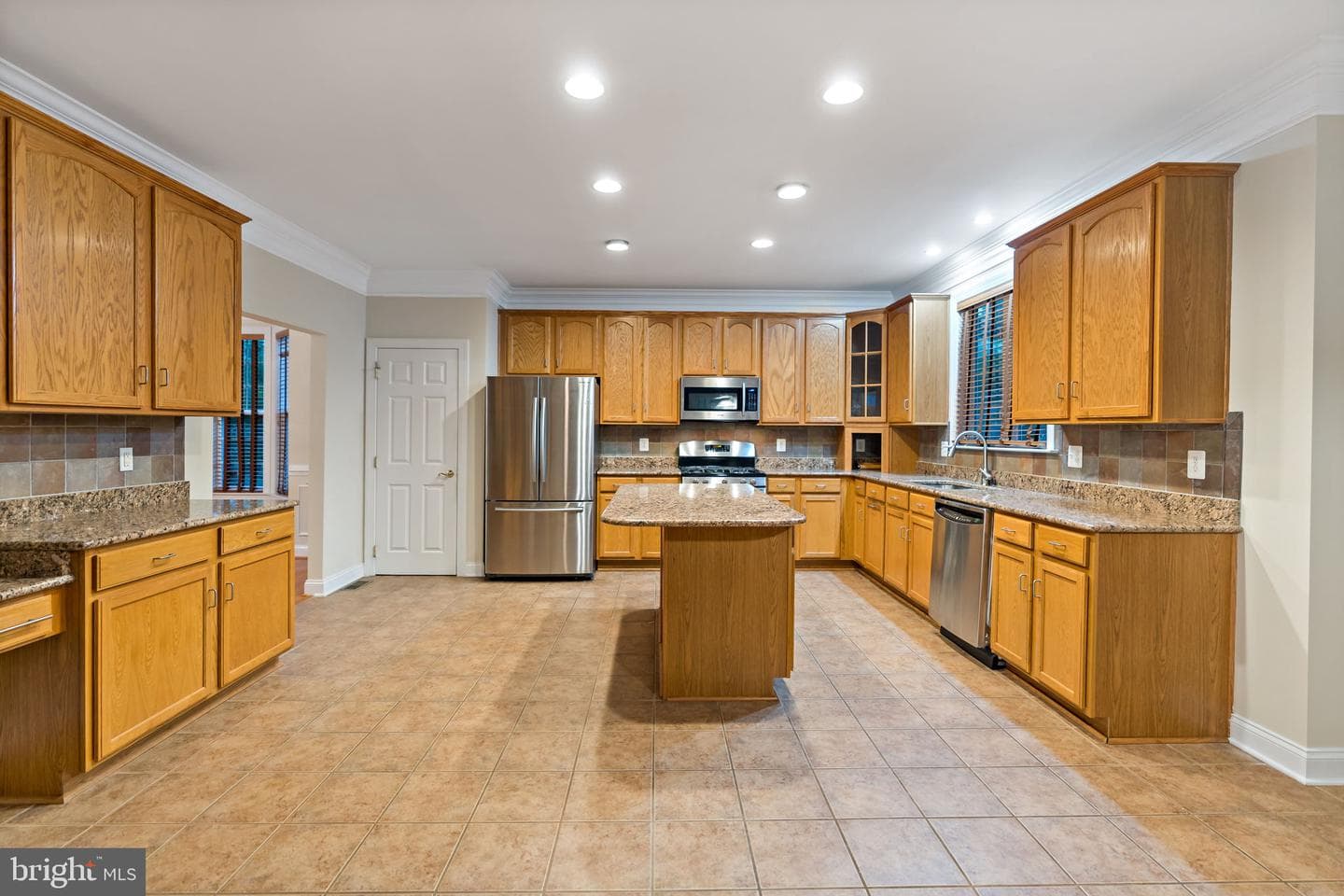 1501 Mohican Court photo 32