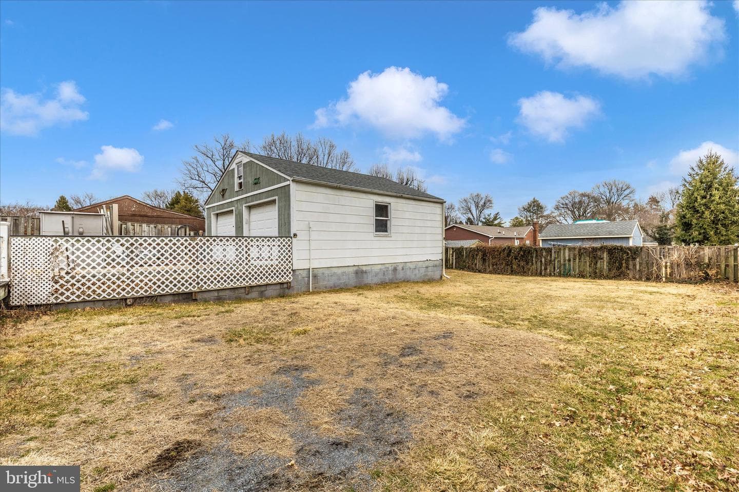 502 Military Road photo 24