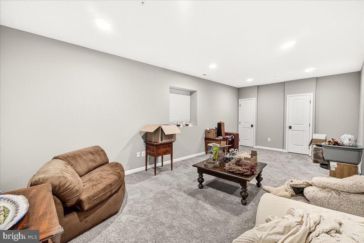 1662 Yankeeland Avenue photo 36