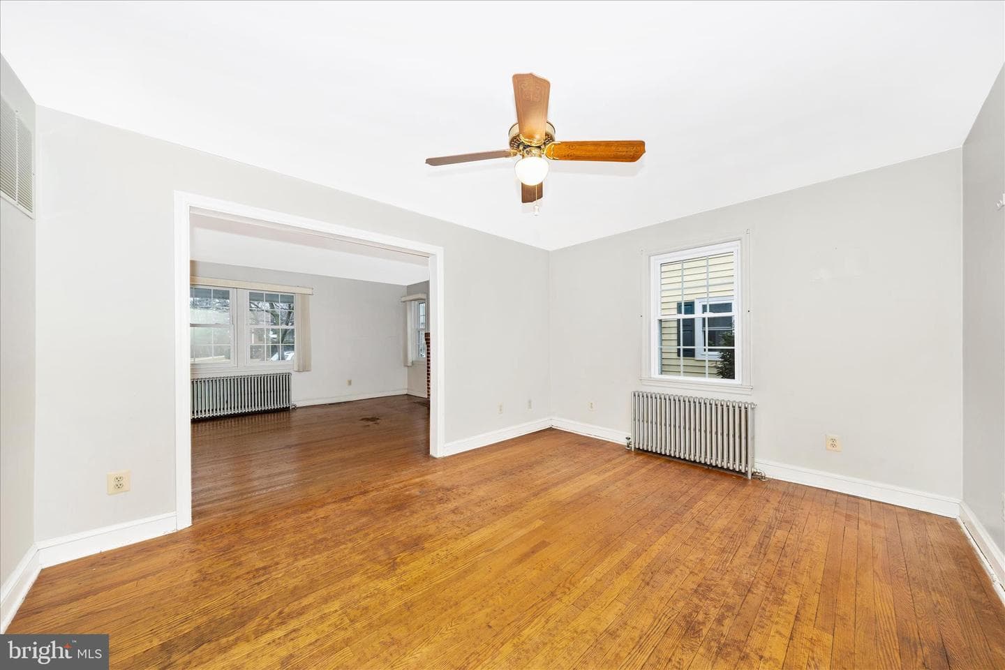 9 E 13th Street photo 10