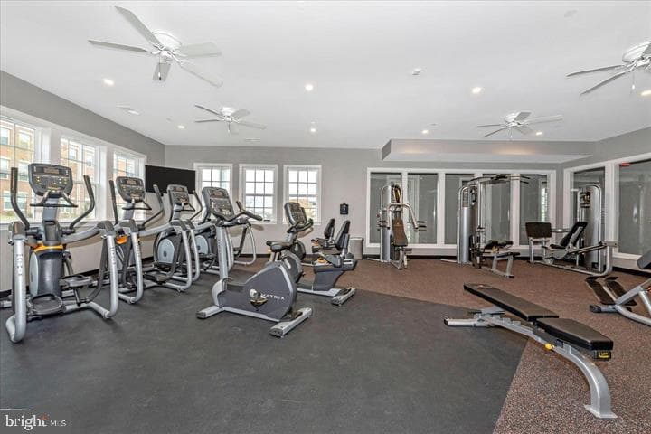 7070 Executive Way photo 44
