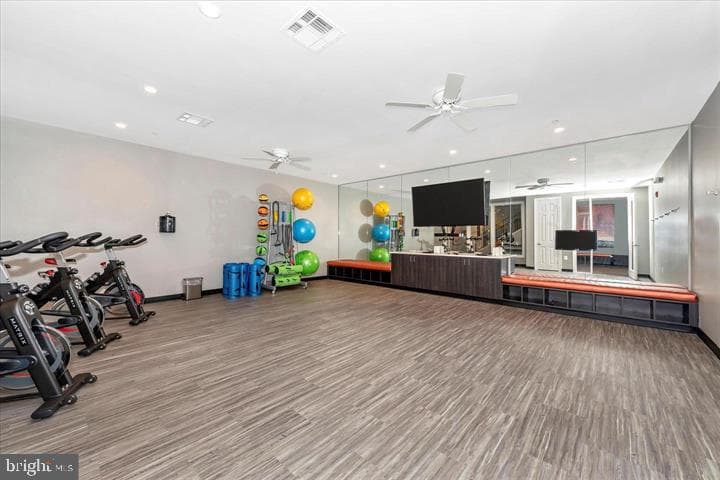7070 Executive Way photo 46