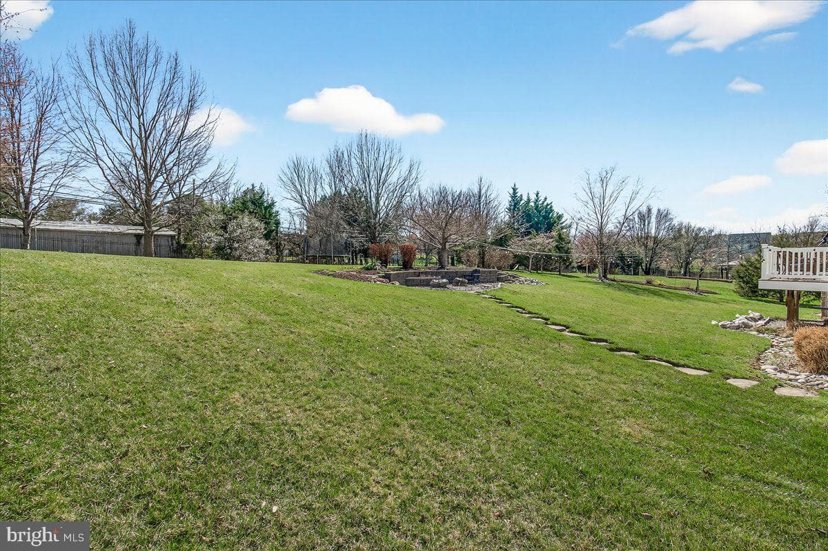 411 William Plummer Street photo 87