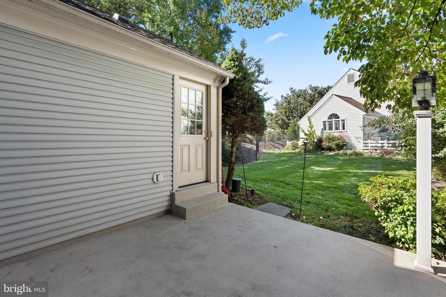 801 Dunbrooke Court photo 33