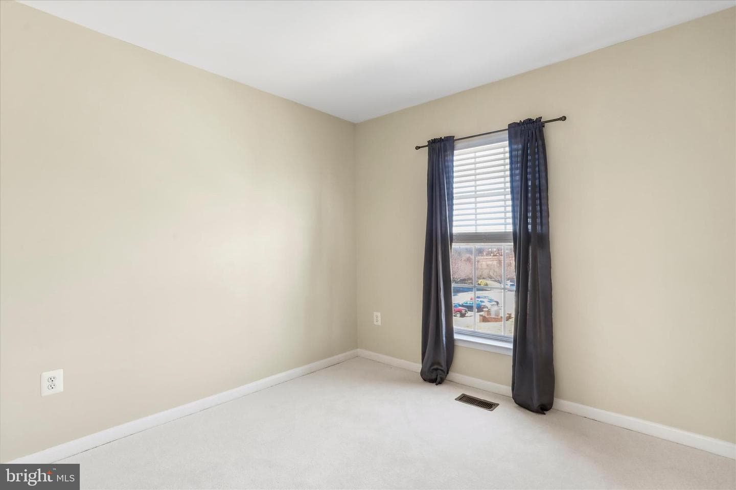 2544 Emerson Drive photo 20