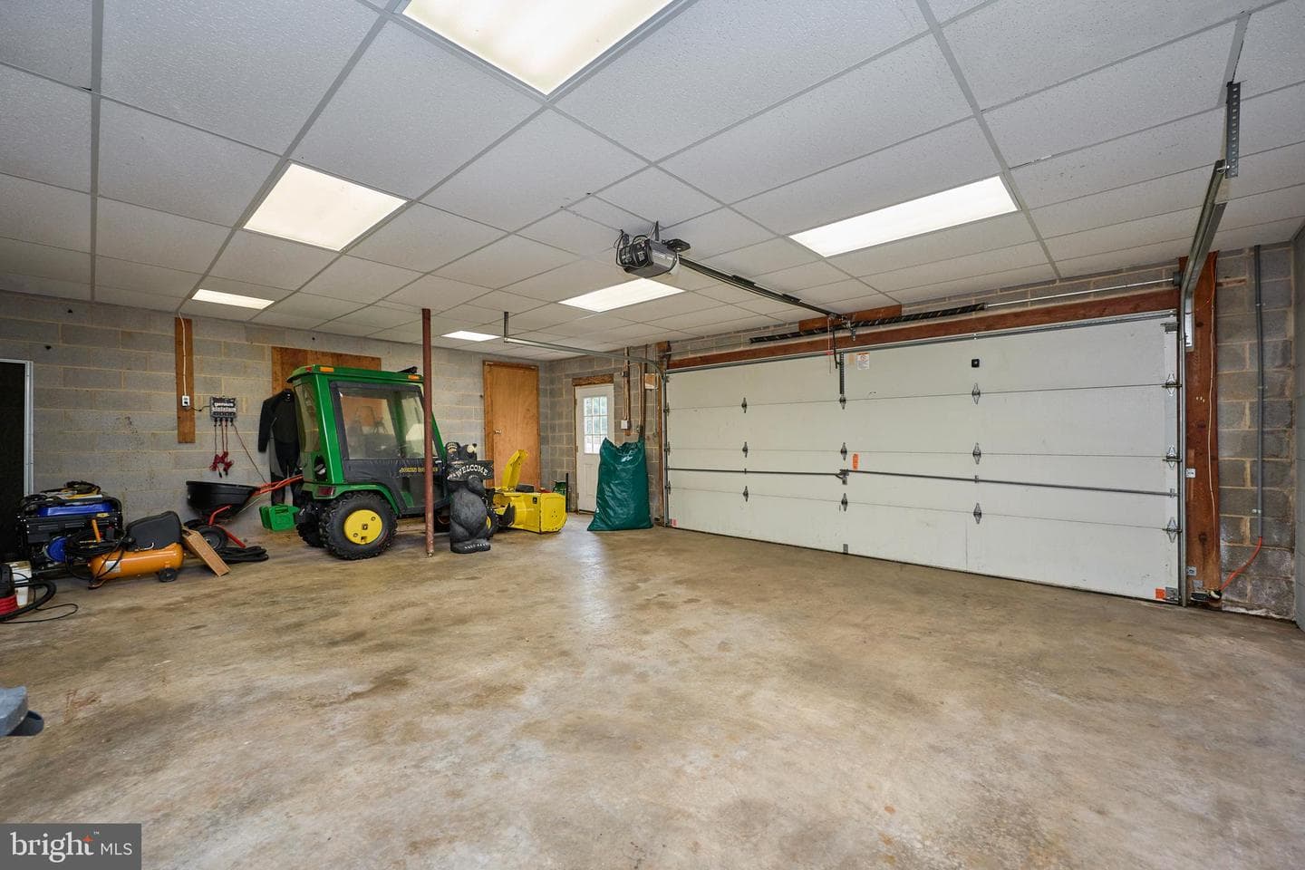 4292 Molesworth Terrace photo 48
