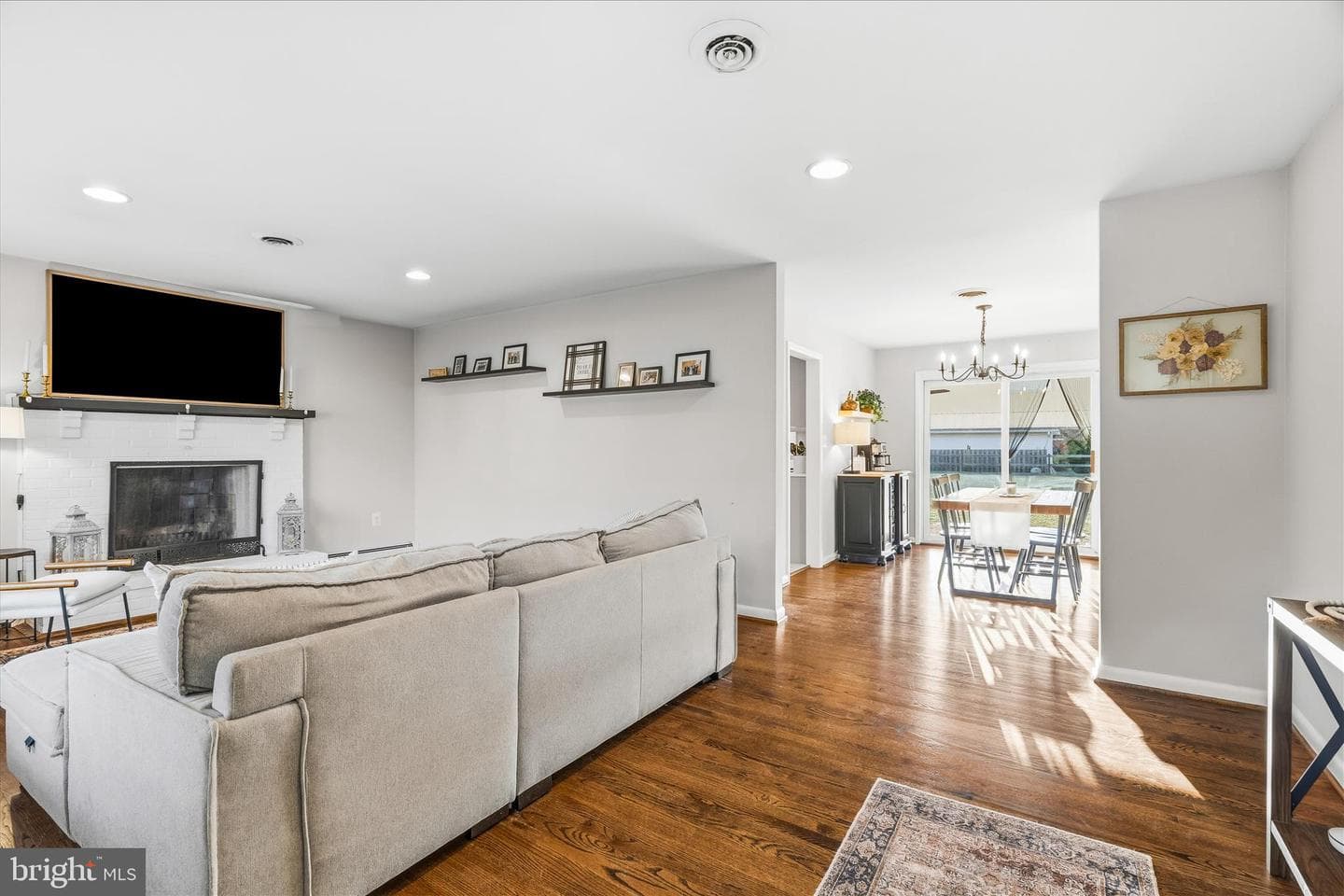 7903 Clover Hill Drive photo 4